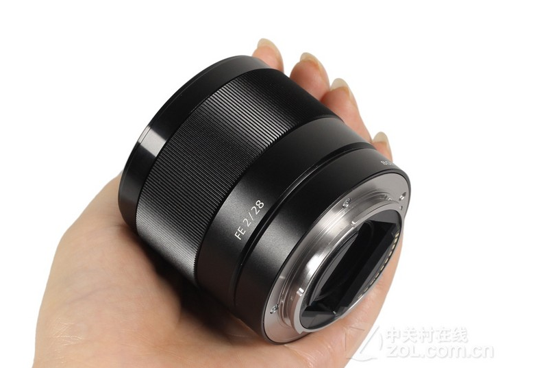 索尼(SONY)FE 28mm F2(SEL28F20) 用于A7
